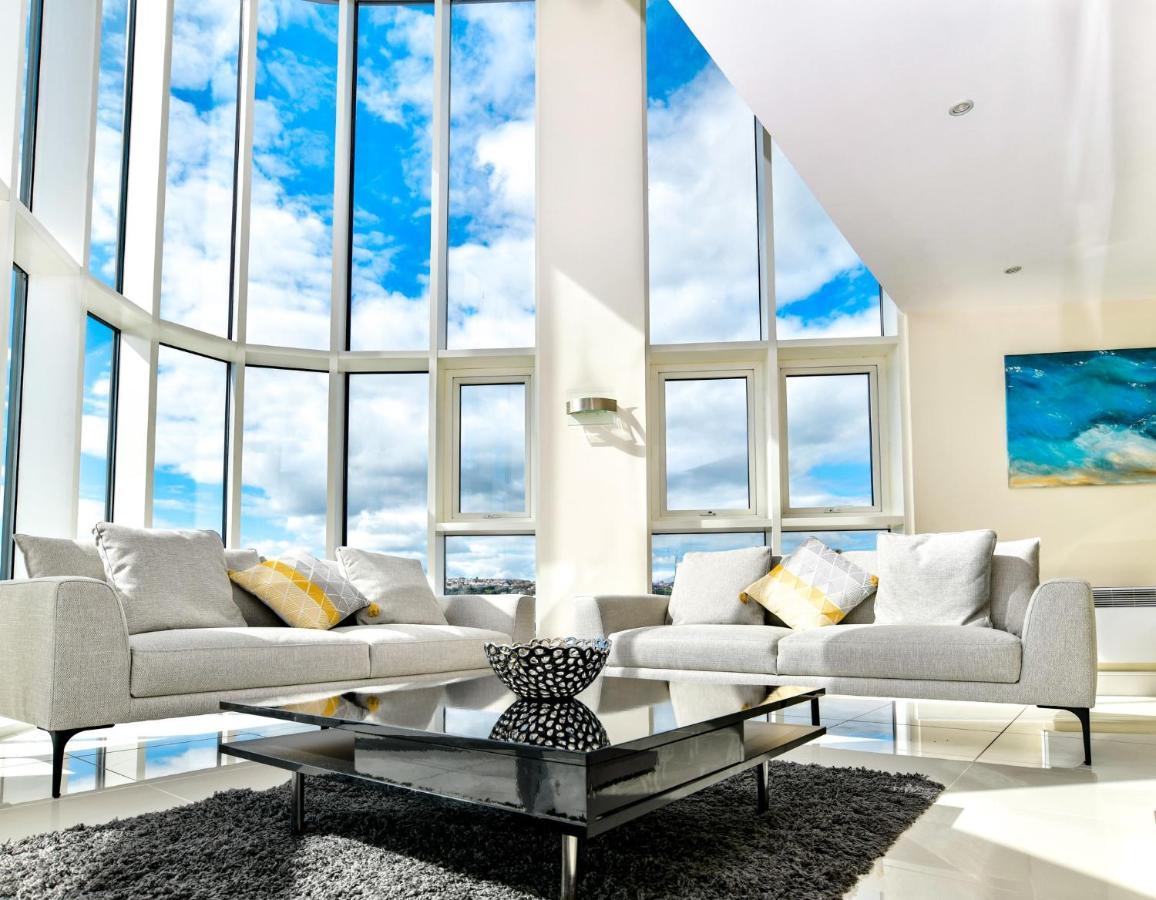 Just Stay Wales - Meridian Quay Penthouses Swansea Exterior photo