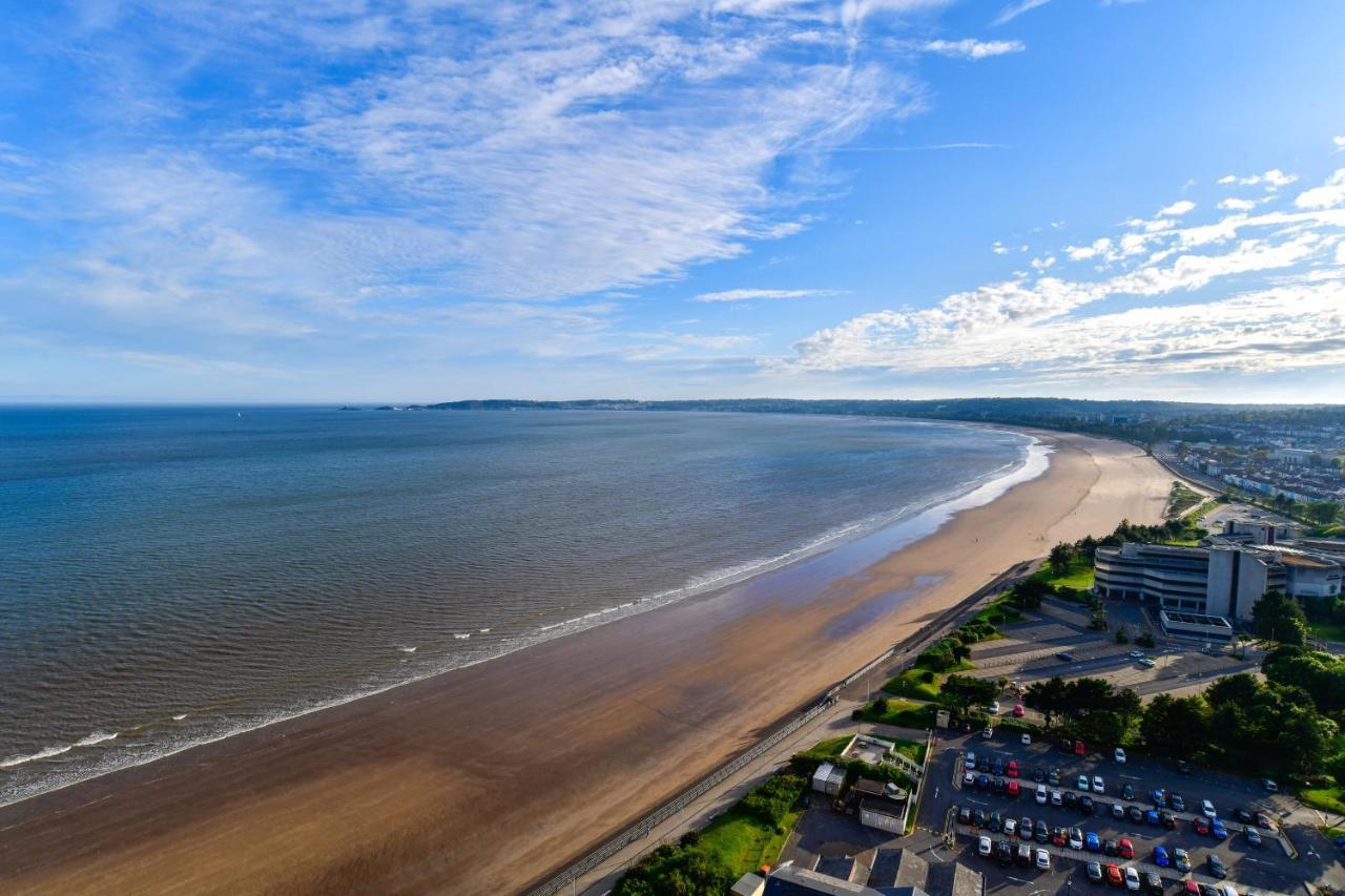 Just Stay Wales - Meridian Quay Penthouses Swansea Exterior photo